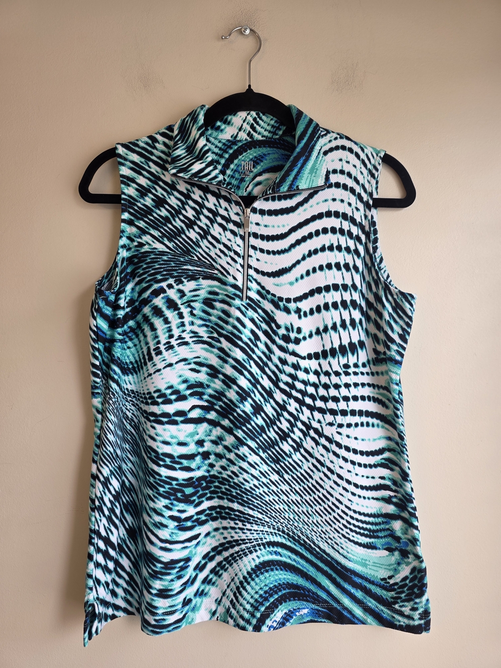 Tail Women's Sleeveless Zip Golf Tank in Teal and Black Wave Print - Picture 2 of 8
